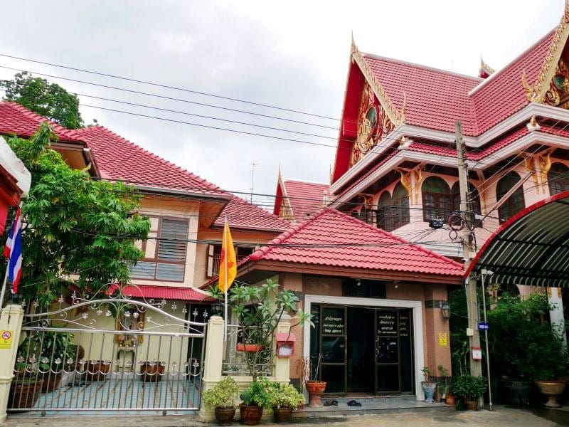 กุฏิ วัดมหาพฤฒาราม โดยร้านพวงหรีดธรรมะ