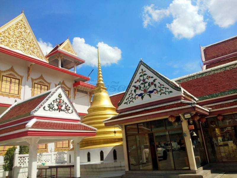 ทางเข้าไปทำบุญ วัดราชสิงขร โดยร้านพวงหรีดธรรมะ