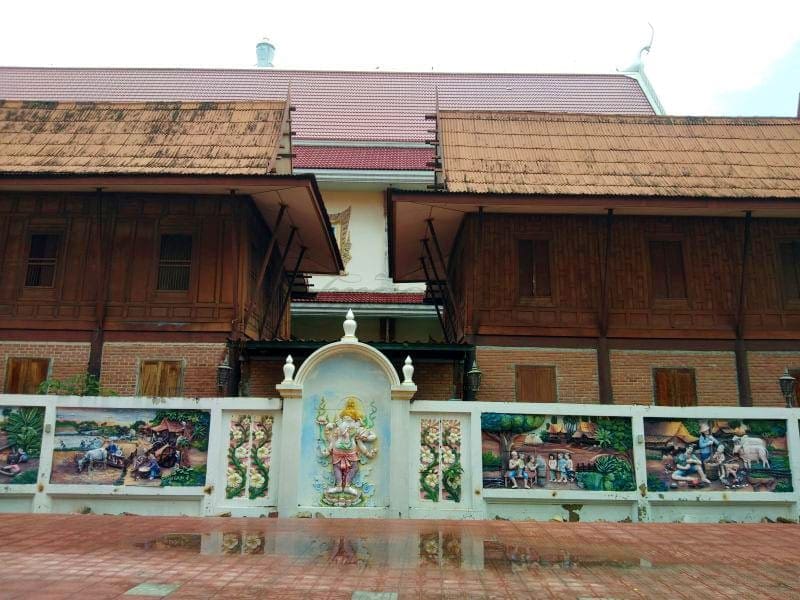ที่จอดรถ วัดด่าน พระราม3 โดยร้านพวงหรีดธรรมะ