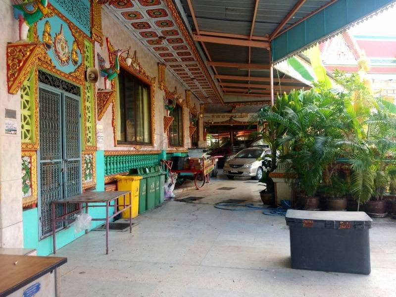 ภายในวัด วัดช่องลม โดยร้านพวงหรีดธรรมะ