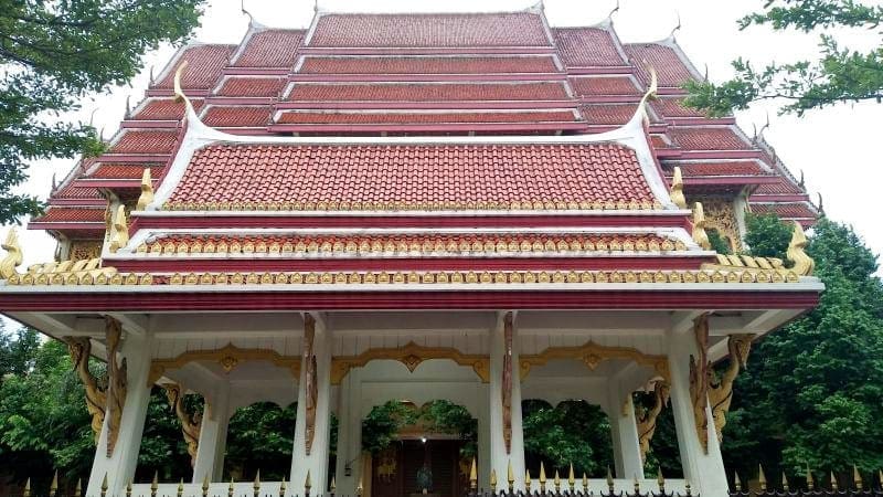 ภายในวัด วัดศิริพงษ์ธรรมนิมิต โดยร้านพวงหรีดธรรมะ