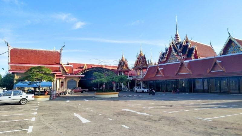 ลาดกว้าง วัดกำแพง พระราม 2 โดยร้านพวงหรีดธรรมะ