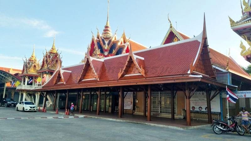 ศาลา วัดกำแพง พระราม 2 โดยร้านพวงหรีดธรรมะ