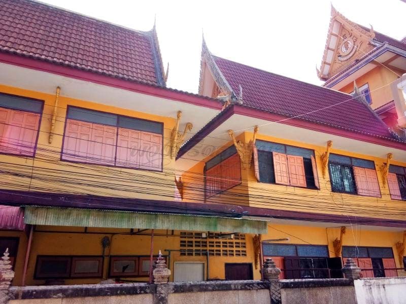 กุฏิพระ วัดทินกรนิมิต โดยร้านพวงหรีดธรรมะ