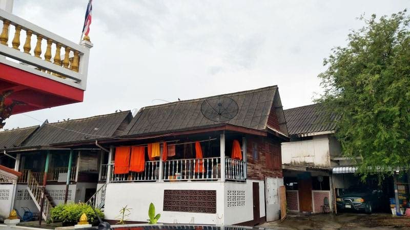 กุฏิพระ วัดไก่เตี้ย ตลิ่งชัน โดยร้านพวงหรีดธรรมะ