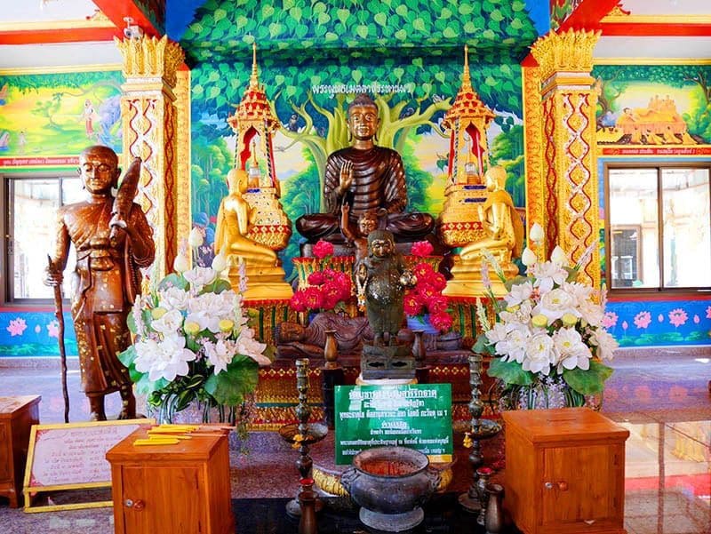 จุดกราบไหว้ วัดพุฒิปรางปราโมทย์ โดยร้านพวงหรีดธรรมะ