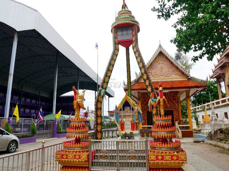 จุดกราบไหว้ วัดหงษ์ปทุมาวาส โดยร้านพวงหรีดธรรมะ