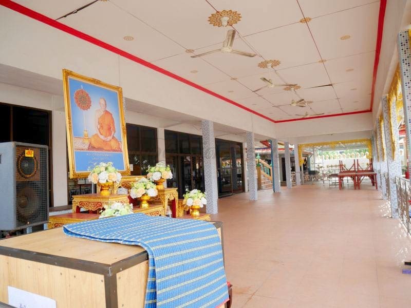 จุดไหว้พระ วัดกล้าชอุ่ม โดยร้านพวงหรีดธรรมะ