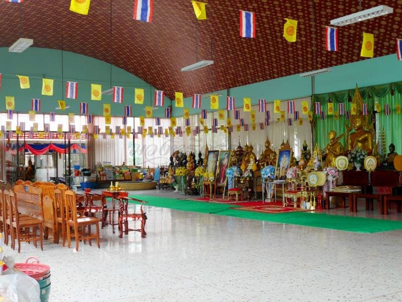 จุดไหว้พระ วัดนาบุญ โดยร้านพวงหรีดธรรมะ