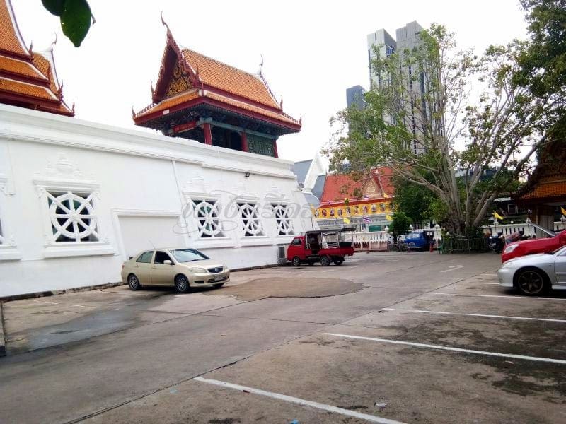 ที่จอดรถ ร้านพวงหรีดวัดธรรมมงคล ส่งพวงหรีดวัดธรรมมงคล โดยร้านพวงหรีดธรรมะ