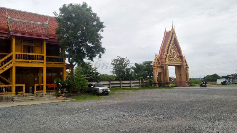 ประตู วัดปากบึง โดยร้านพวงหรีดธรรมะ