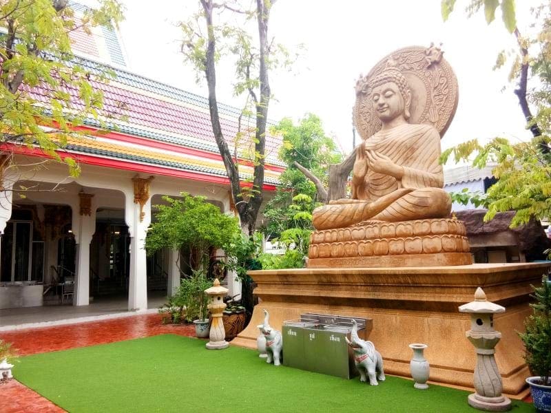 พระพุทธรูป วัดคลองปลัดเปรียง โดยร้านพวงหรีดธรรมะ