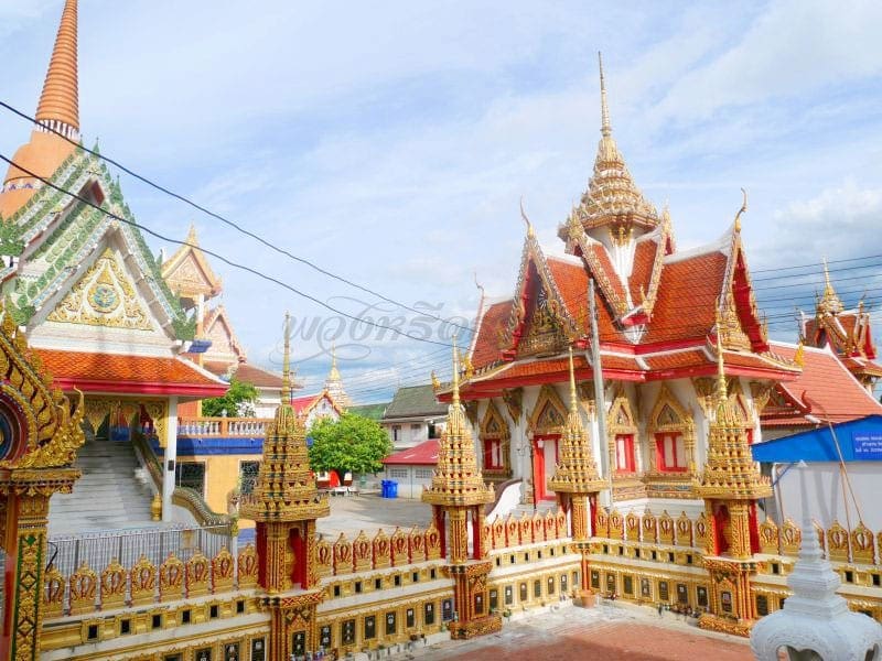 ภายในวัด วัดกล้าชอุ่ม โดยร้านพวงหรีดธรรมะ