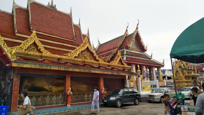 ภายในวัด วัดขุนจันทร์ โดยร้านพวงหรีดธรรมะ