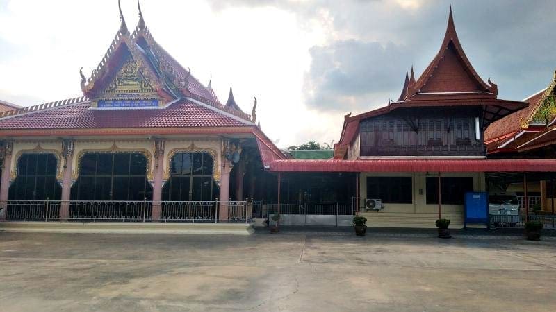 ภายในวัด วัดศรีเขตนันทาราม โดยร้านพวงหรีดธรรมะ