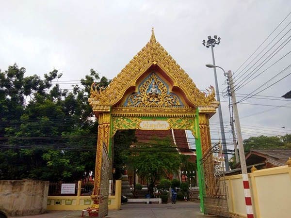 ร้านพวงหรีดวัดในสองวิหาร ส่งพวงหรีดวัดในสองวิหาร โดยร้านพวงหรีดธรรมะ