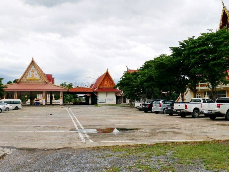 ลานกว้าง วัดคลองชัน โดยร้านพวงหรีดธรรมะ