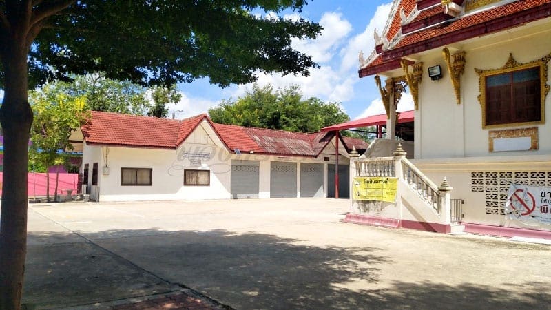 ลานกว้าง วัดโคนอน โดยร้านพวงหรีดธรรมะ