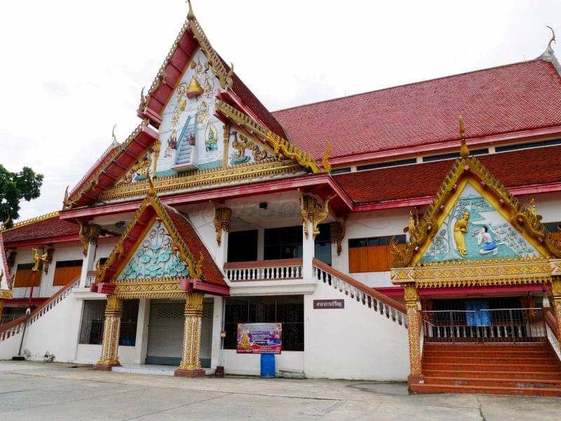 ศาลา วัดป่ากลางทุ่ง โดยร้านพวงหรีดธรรมะ