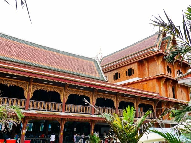 ศาลา วัดหงษ์ปทุมาวาส โดยร้านพวงหรีดธรรมะ