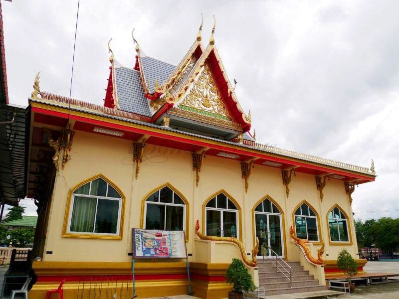ศาลาในวัด วัดคลองชัน โดยร้านพวงหรีดธรรมะ