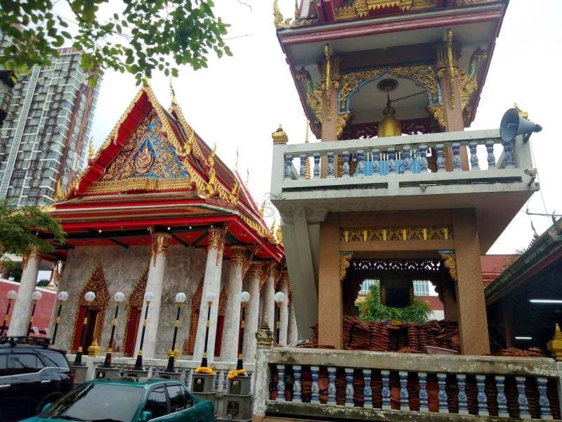 หอระฆัง วัดบางนาใน โดยร้านพวงหรีดธรรมะ