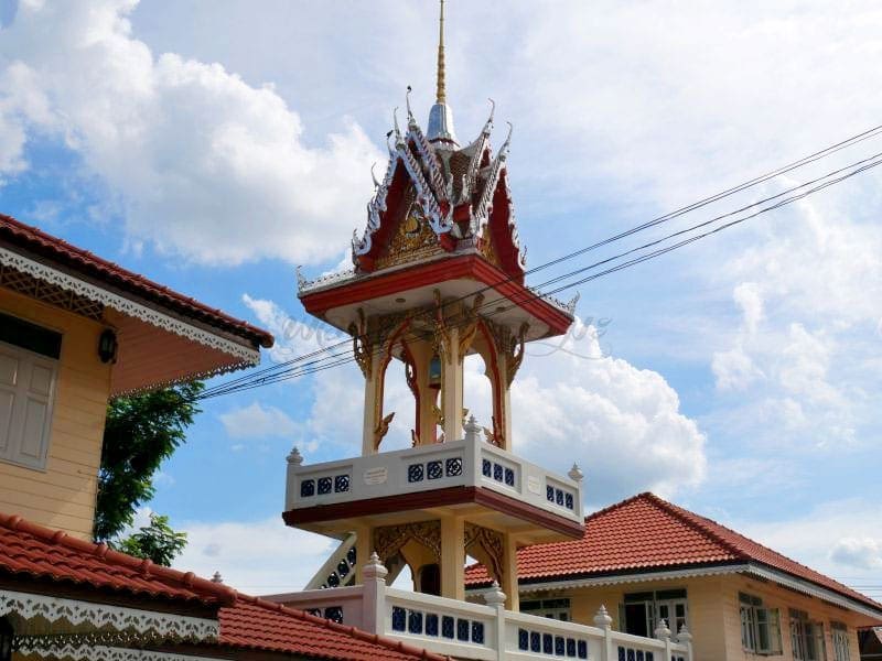 หอระฆัง วัดบางไผ่ โดยร้านพวงหรีดธรรมะ