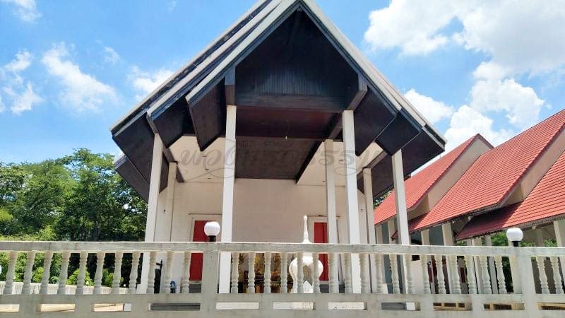 โบสถ์ วัดไผ่เหลือง โดยร้านพวงหรีดธรรมะ