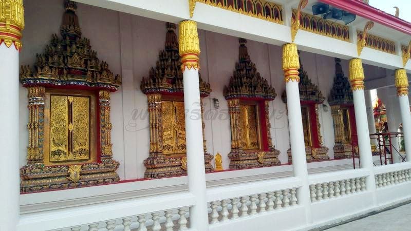 โบสถ์ด้านข้าง ร้านพวงหรีดวัดศรีเรืองบุญ ส่งพวงหรีดวัดศรีเรืองบุญ โดยร้านพวงหรีดธรรมะ