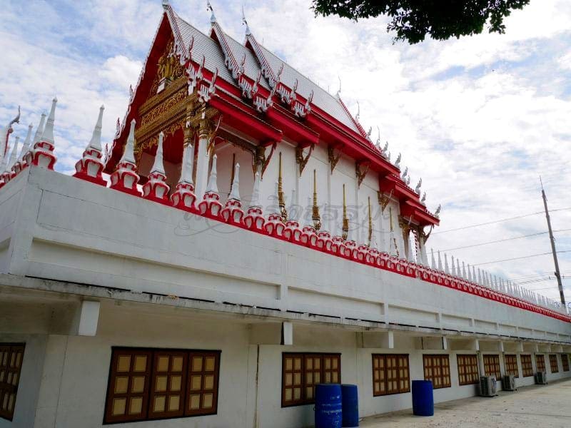 โบสถ์ด้านข้าง วัดคุณหญิงส้มจีน โดยร้านพวงหรีดธรรมะ