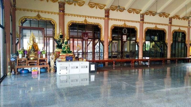 ในศาลา วัดศรีเขตนันทาราม โดยร้านพวงหรีดธรรมะ