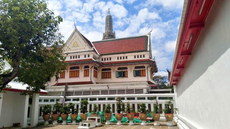 ศาลา วัดอรุณราชวราราม โดยร้านพวงหรีดธรรมะ