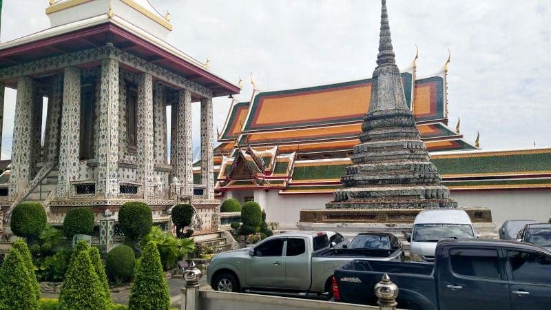 เจดีย์ วัดอรุณราชวราราม โดยร้านพวงหรีดธรรมะ