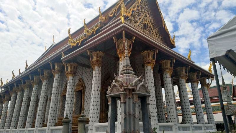 โบสถ์ วัดอรุณราชวราราม โดยร้านพวงหรีดธรรมะ